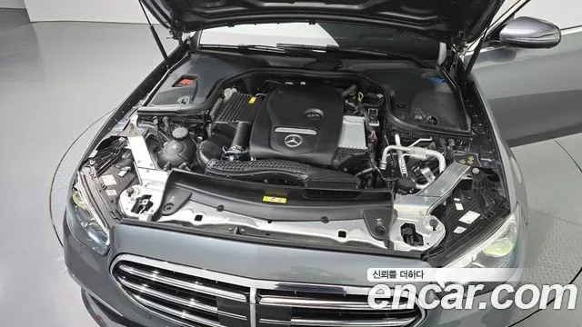 Mercedes-Benz E-Class E250, миниатюра 12