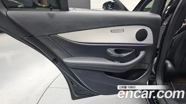 Mercedes-Benz E-Class E250, миниатюра 4