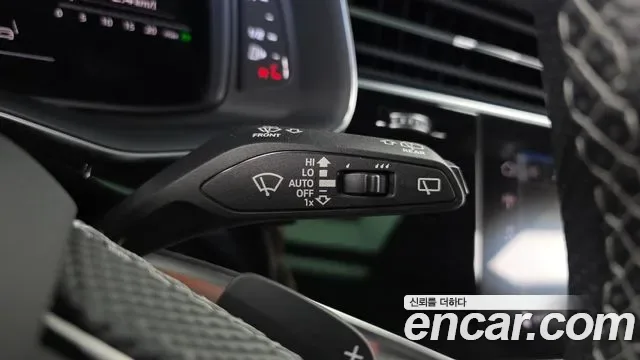 Audi Q8 55 TFSI Premium, миниатюра 6