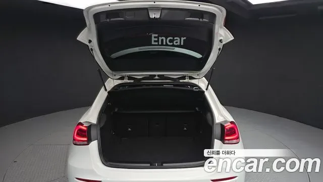 Mercedes-Benz A-Class A220, миниатюра 9