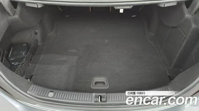 Mercedes-Benz E-Class E250, миниатюра 27
