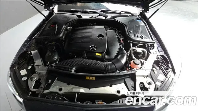 Mercedes-Benz E-Class E350 4MATIC, миниатюра 4