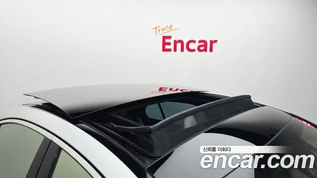 Mercedes-Benz E-Class E450 4MATIC, миниатюра 8