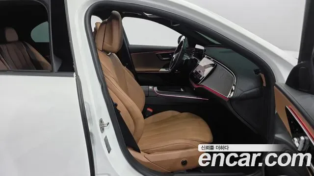 Mercedes-Benz E-Class E200, миниатюра 19
