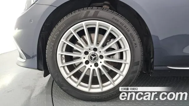 Mercedes-Benz E-Class E250, миниатюра 14