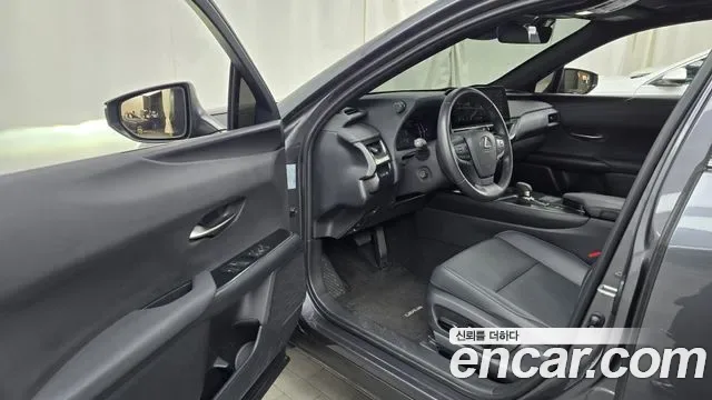 Lexus UX 2.0 2WD, миниатюра 8