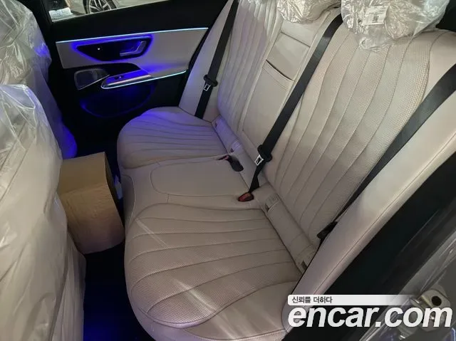 Mercedes-Benz E-Class E300 4MATIC AMG Line, миниатюра 12