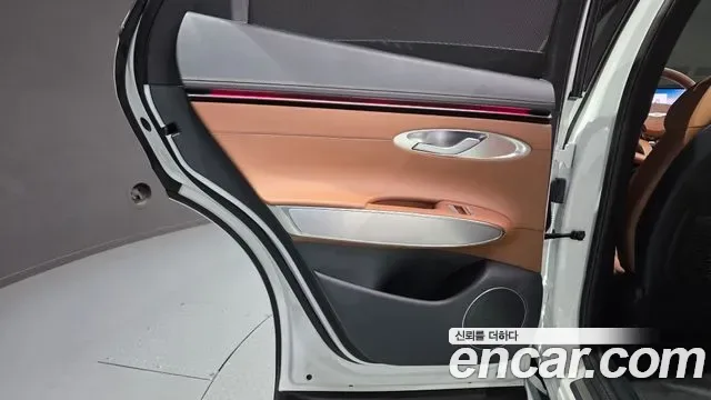 Genesis GV70 2.5T бензин 2WD ( ), миниатюра 5