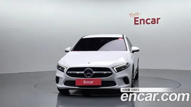 Mercedes-Benz A-Class A220, миниатюра 5