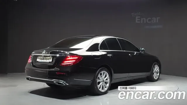 Mercedes-Benz E-Class E220d 4MATIC, миниатюра 5