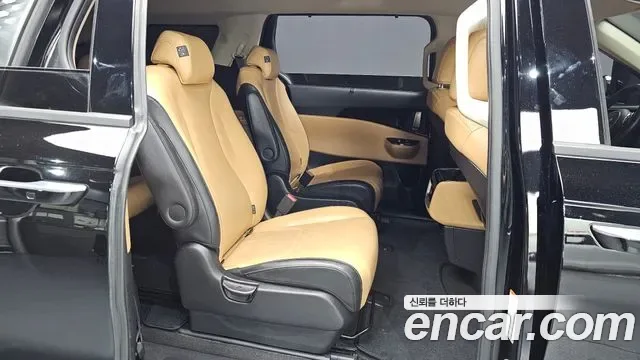 Kia Carnival дизель 9 мест, миниатюра 5