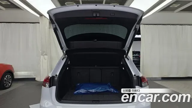 Audi Q4, миниатюра 5