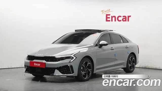 Kia K5 III 2.0 Signature