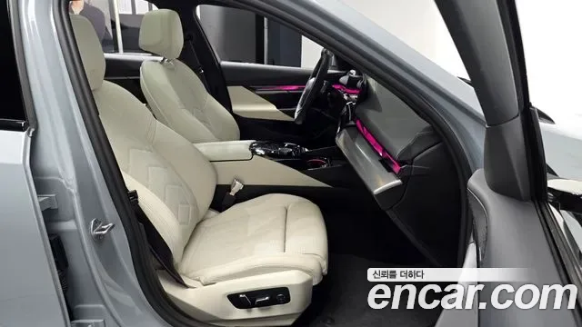BMW 5 (G60) 520i, миниатюра 30