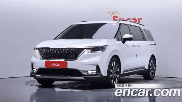 Kia Carnival дизель 7 мест Signature