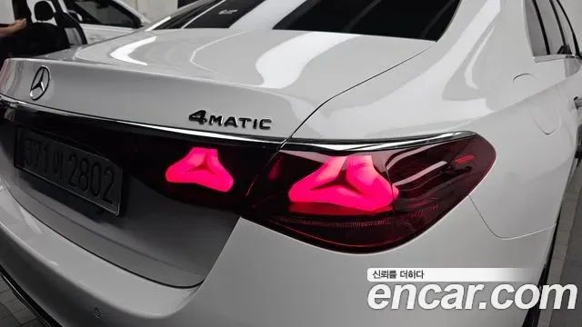 Mercedes-Benz E-Class E300 4MATIC AMG Line, миниатюра 8