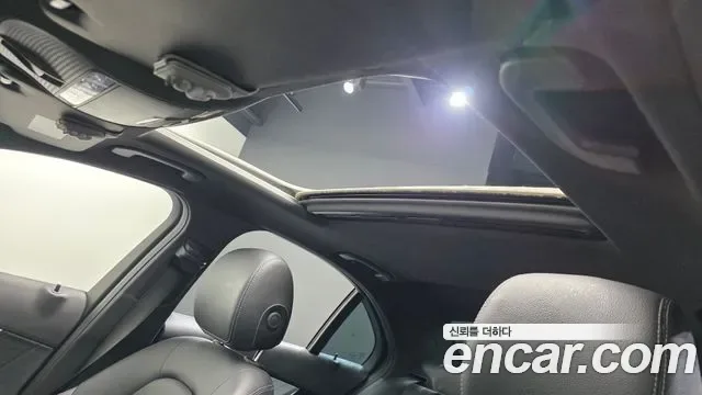 Mercedes-Benz C-Class C300e 4MATIC AMG Line, миниатюра 26