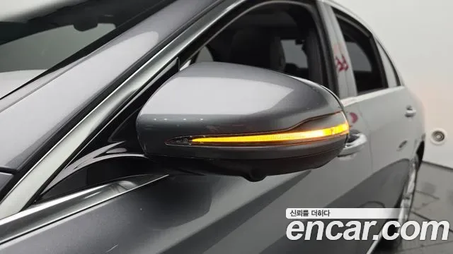Mercedes-Benz E-Class E300 4MATIC, миниатюра 7