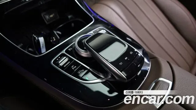 Mercedes-Benz E-Class E300 4MATIC, миниатюра 9