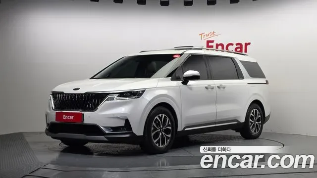 Kia Carnival дизель 9 мест