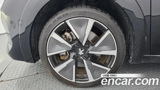 Peugeot E-208 GT Line, миниатюра 22