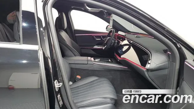 Mercedes-Benz E-Class E300 4MATIC AMG Line, миниатюра 11