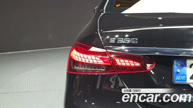 Mercedes-Benz E-Class E350 4MATIC, миниатюра 12