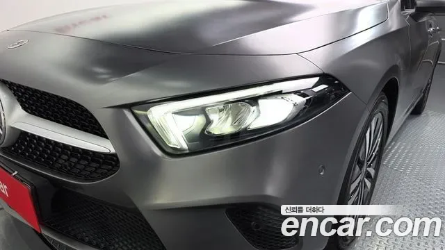 Mercedes-Benz A-Class A200d, миниатюра 11