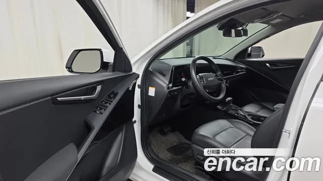 Kia Niro Prestige, миниатюра 2
