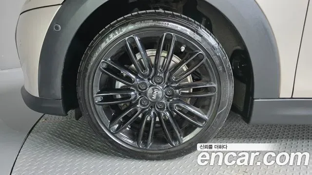 MINI Cooper III, миниатюра 8