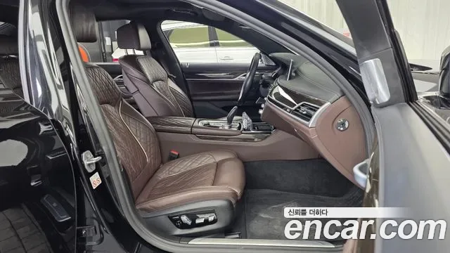 BMW 7 (G11) 740i, миниатюра 9