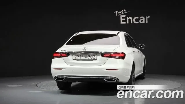 Mercedes-Benz E-Class E250, миниатюра 3