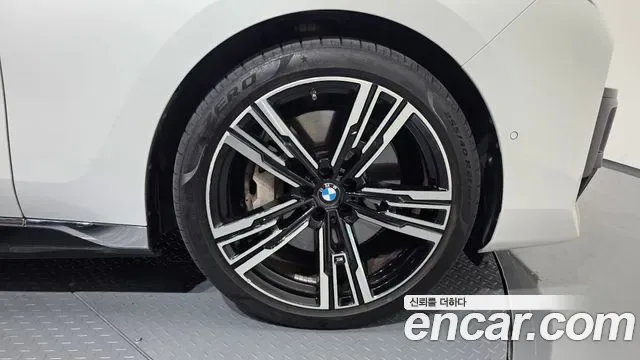 BMW 7 (G70) 750e xDrive M, миниатюра 12