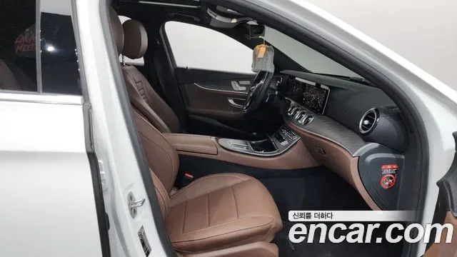 Mercedes-Benz E-Class E350 4MATIC, миниатюра 16