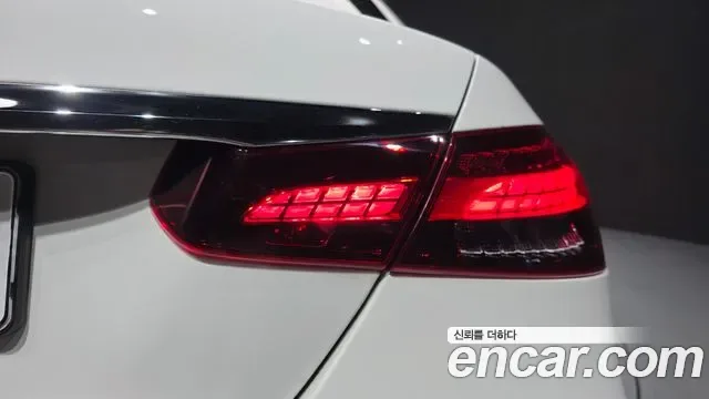 Mercedes-Benz E-Class E250, миниатюра 17