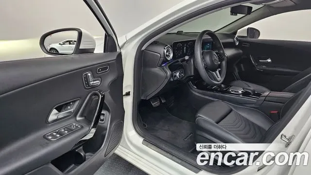 Mercedes-Benz A-Class A250 4MATIC, миниатюра 19