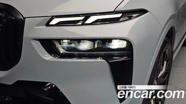 BMW X7 M60i xDrive M 6 мест, миниатюра 23