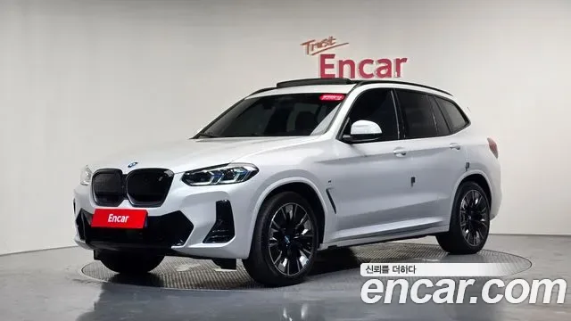 BMW iX3 M