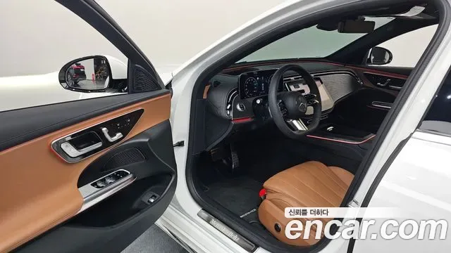 Mercedes-Benz E-Class E200 AMG Line, миниатюра 2