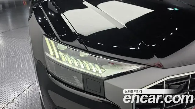 Audi Q8 45 TDI Premium, миниатюра 8