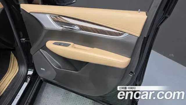 Cadillac XT6, миниатюра 10