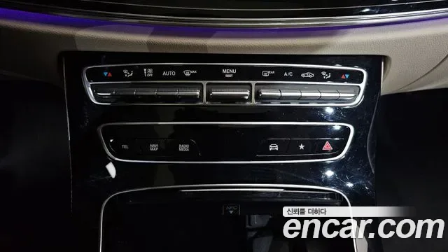 Mercedes-Benz E-Class E450 4MATIC, миниатюра 15
