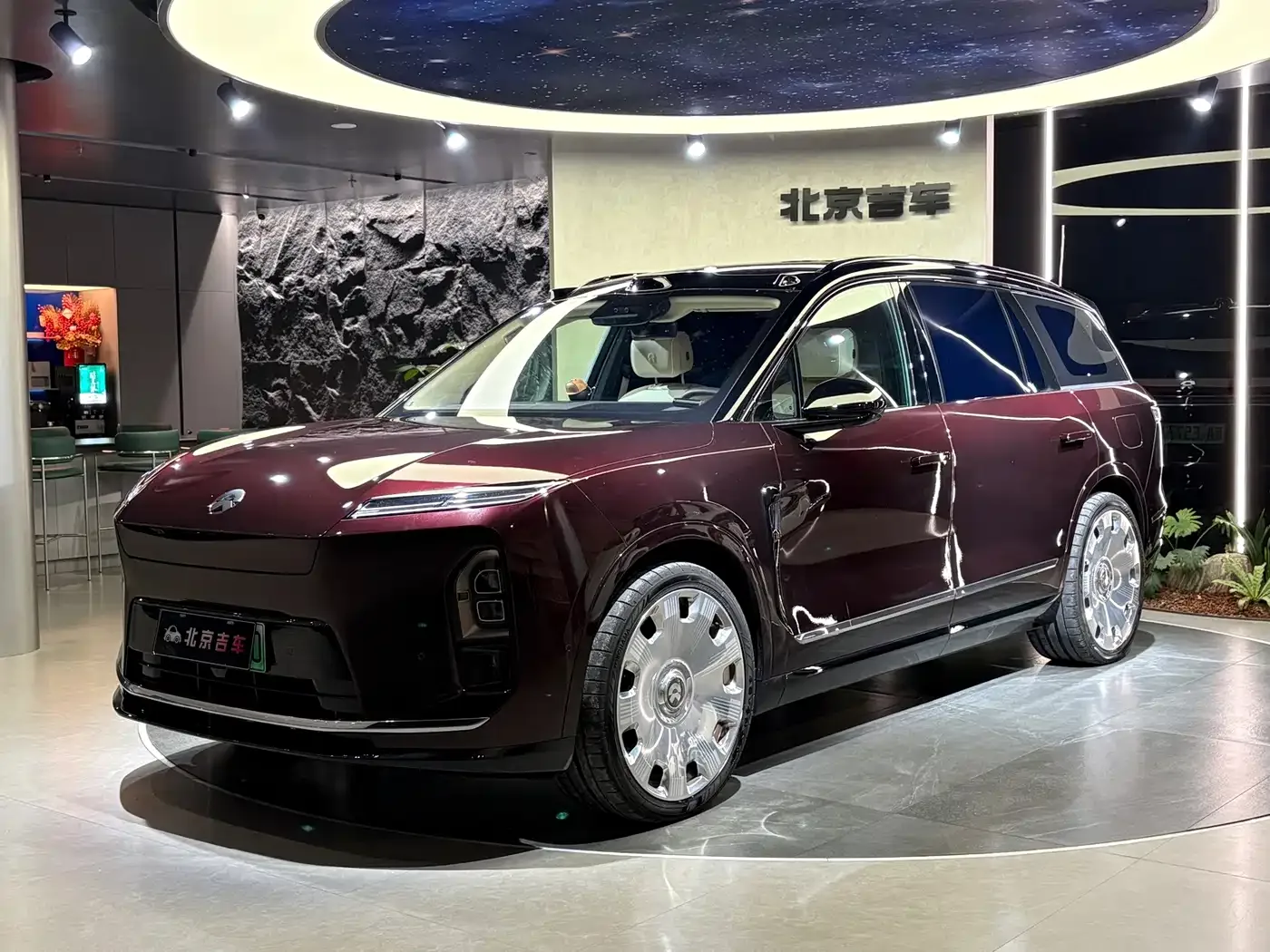 Nio ES8