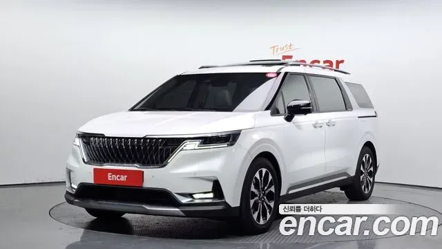 Kia Carnival дизель 9 мест Signature