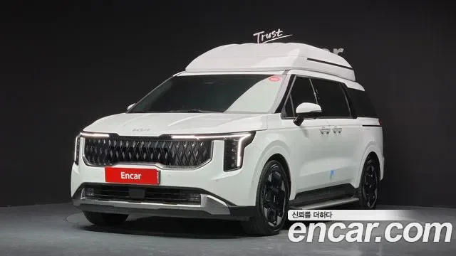 Kia Carnival бензин 9 мест Signature