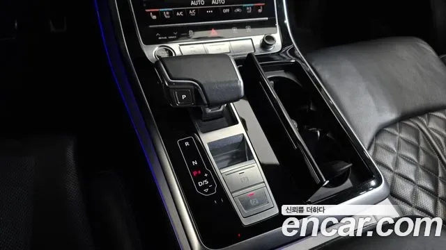 Audi Q8 55 TFSI Premium, миниатюра 2