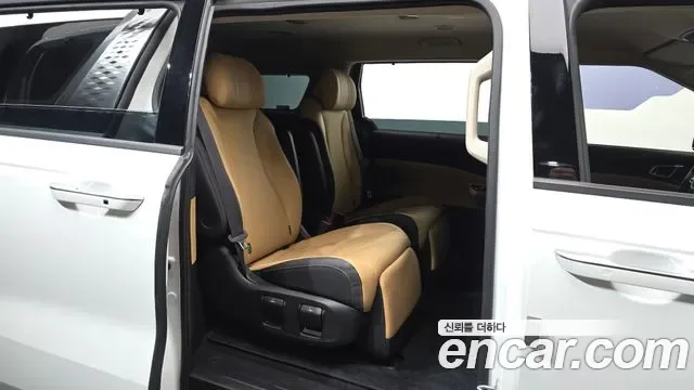 Kia Carnival дизель 7 мест, миниатюра 11