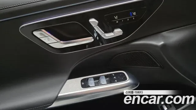Mercedes-Benz E-Class E200, миниатюра 30