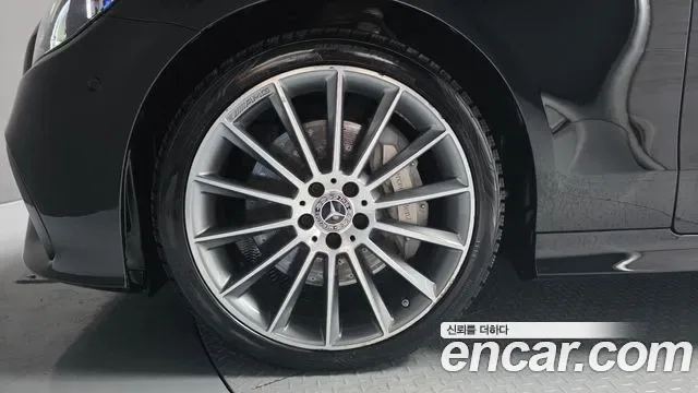 Mercedes-Benz E-Class E450 4MATIC, миниатюра 2