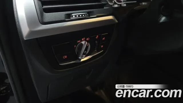 BMW iX3 M, миниатюра 16